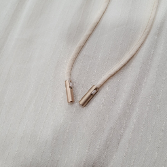 Skies Are Blue Boho Top Tie Neckline Sewn Pleating Details Button Cuff - Picture 5 of 9